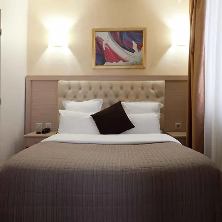 Lebron Hotel