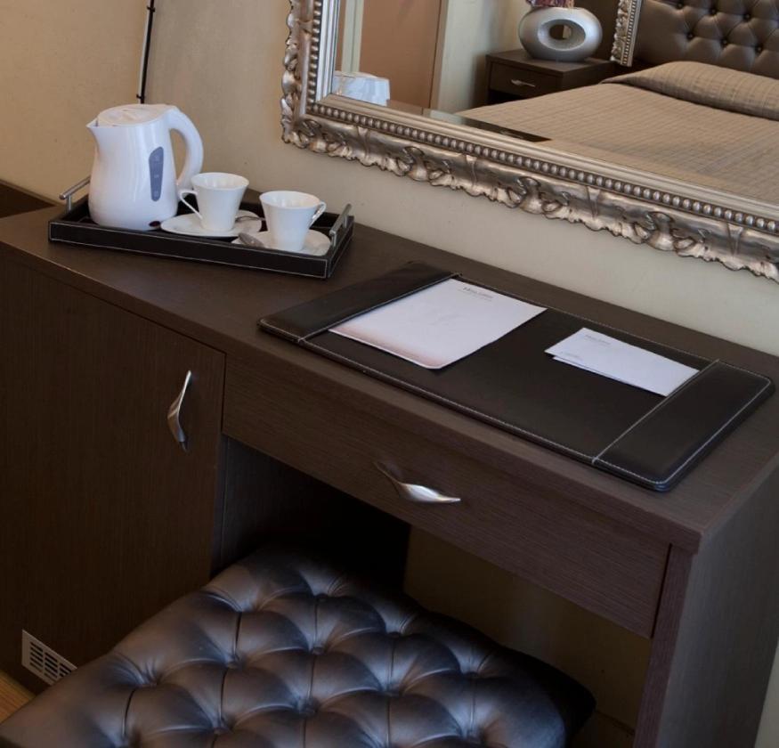 Lebron Hotel